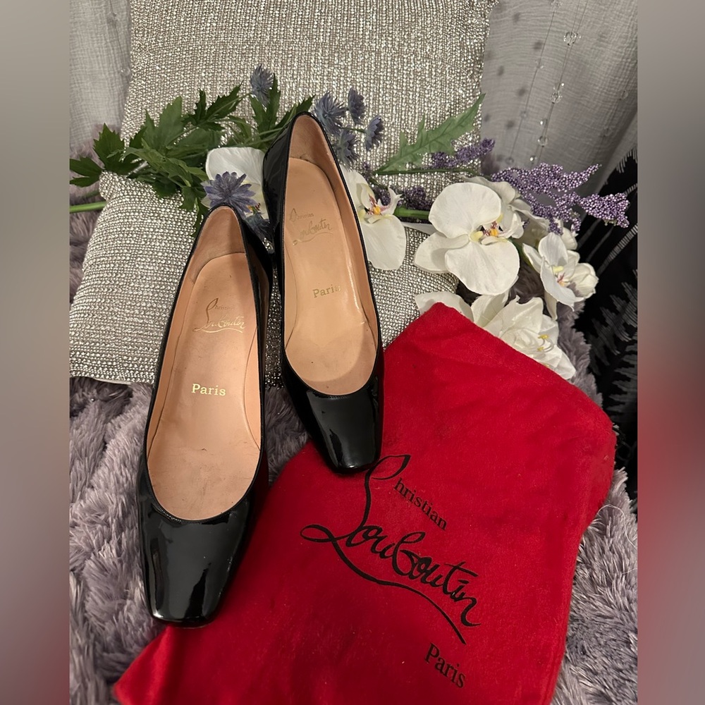 🔥CHRISTIAN LOUBOUTIN 100% Authentic PatentLeather Kitten Heels SZ 38/7.5 classic